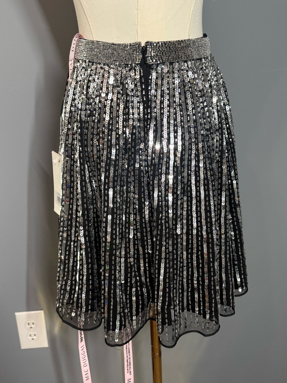 Mac Duggal Black & Silver Sequin Mini Skirt - XS
